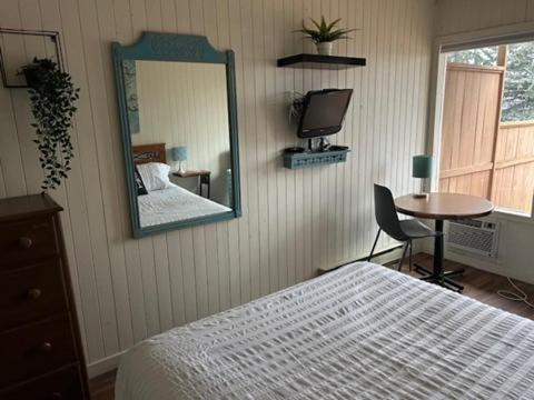 Merland Park Minnow Motel Picton Exterior photo