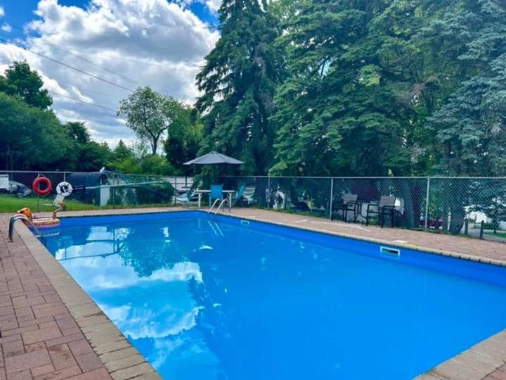 Merland Park Minnow Motel Picton Exterior photo